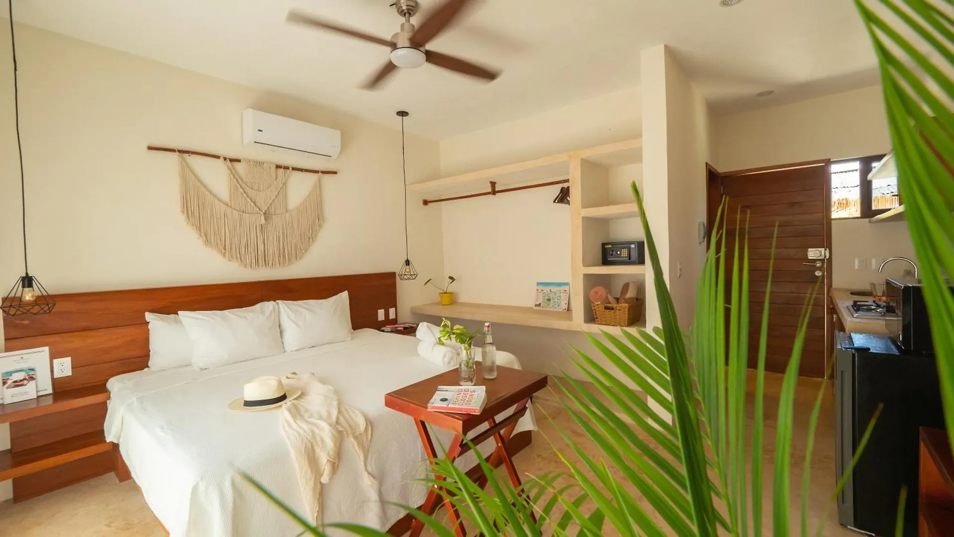 Shankara Holbox 0*, Isla Holbox
